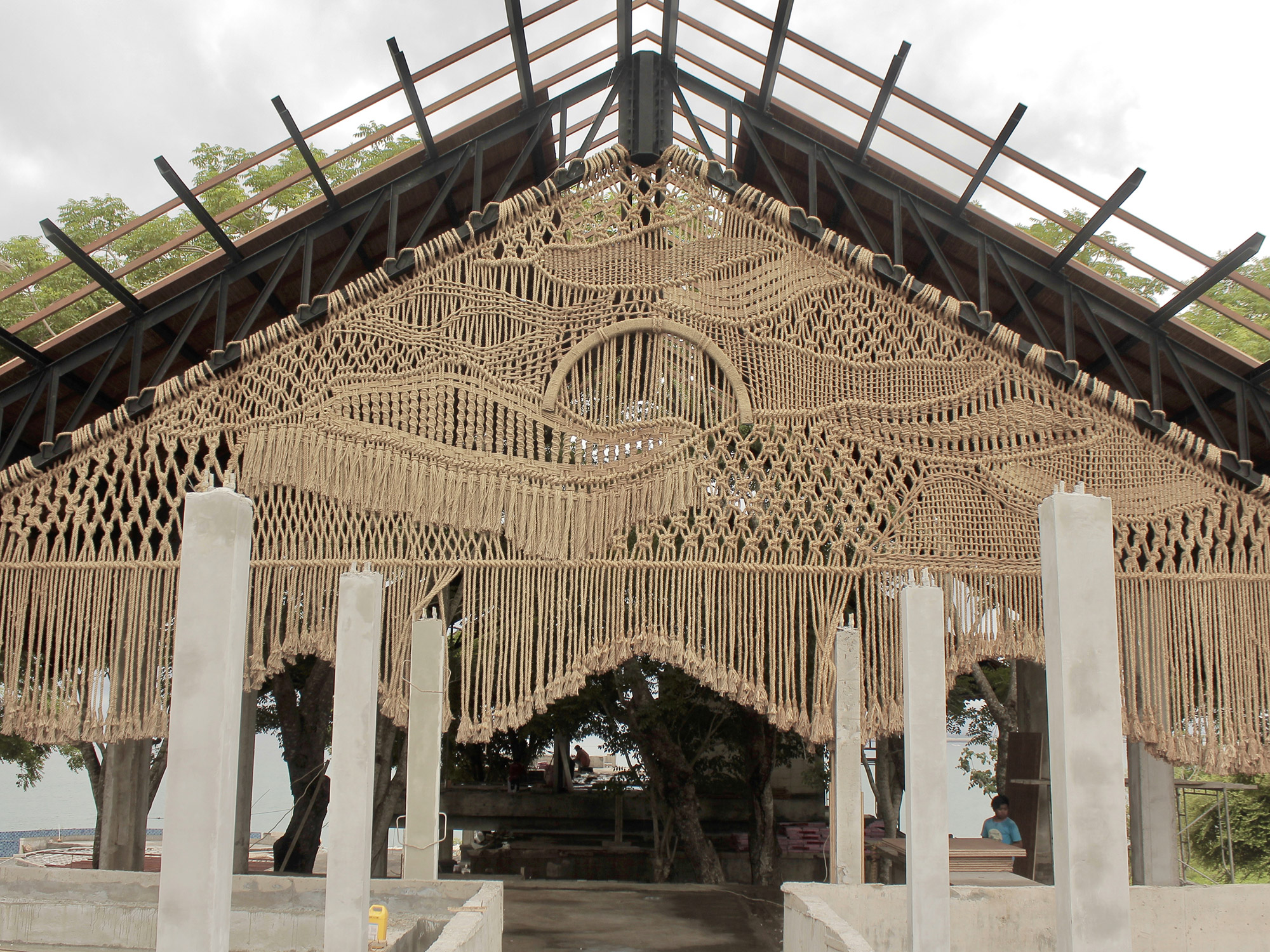 A Trio of Monumental Macramé Installations Stretch 37 Feet Across a Seaside  Structure in Bali | Colossal