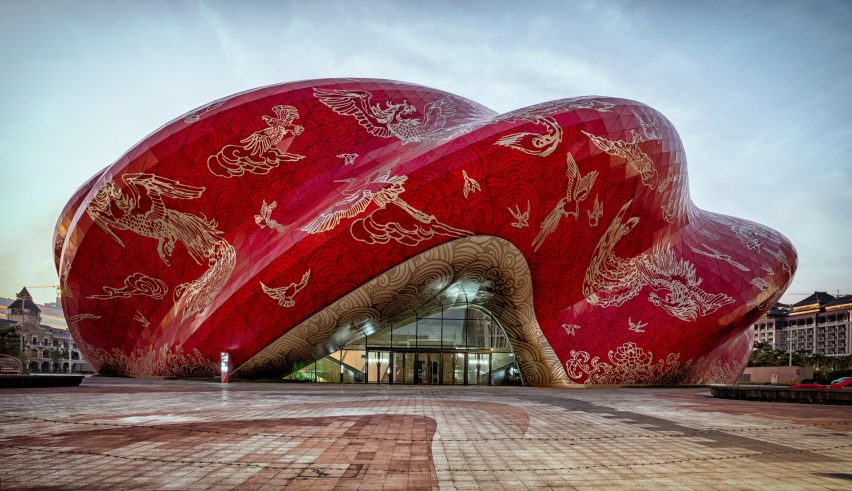 Steven Chilton Architects silk cloth theater china padstyle